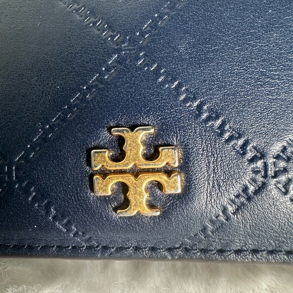 Tory Burch Blue Quilted Wallet - Picture 2 of 10